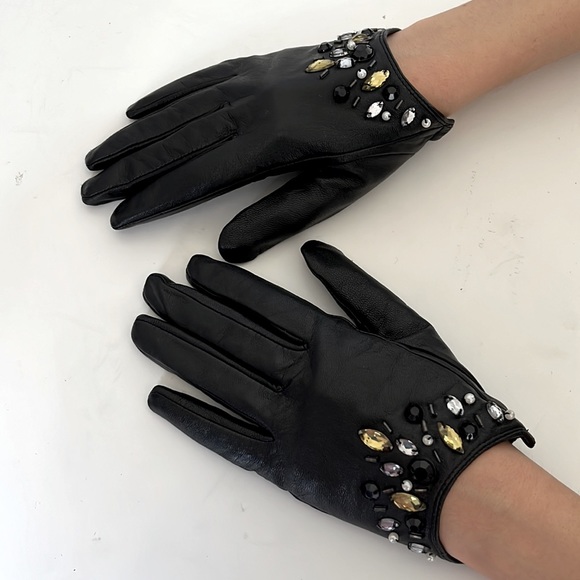 SIZE S/M LEATHER FOREVER NEW Black  Gloves Embellished with Crystals NWOT - Picture 3 of 7